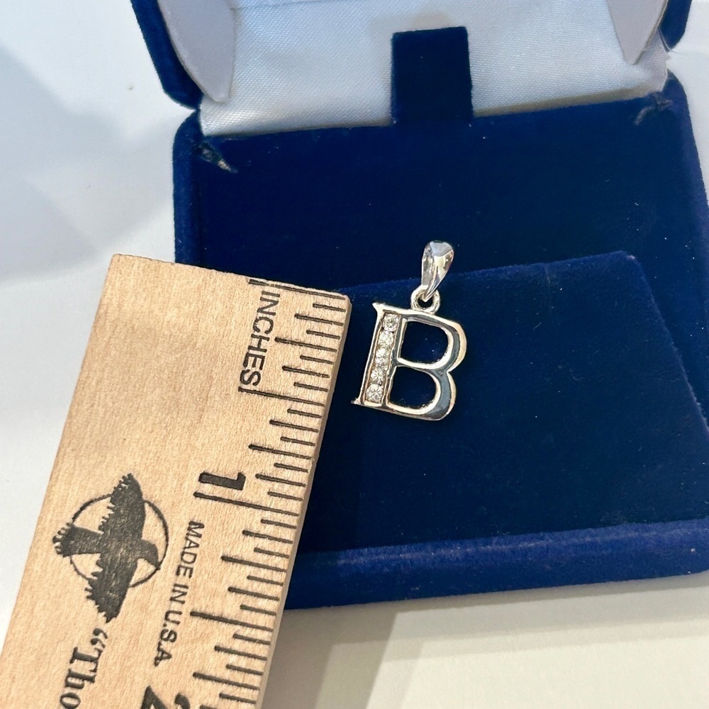 Vintage Silver and Crystal Diamond 'B' Initial Letter Pendant - Picture 5 of 6